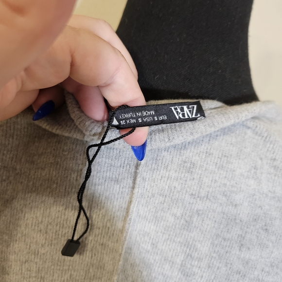 Gray Short Sleeve Women's Dress - Picture 2 of 6